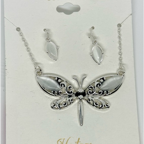 Mixit Silver Tone and Faux Mother of Pearl Dragonfly Pendant Necklace and Earrin - Picture 1 of 10
